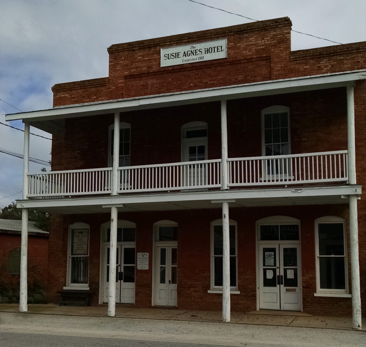 susie agnes hotel bostwick